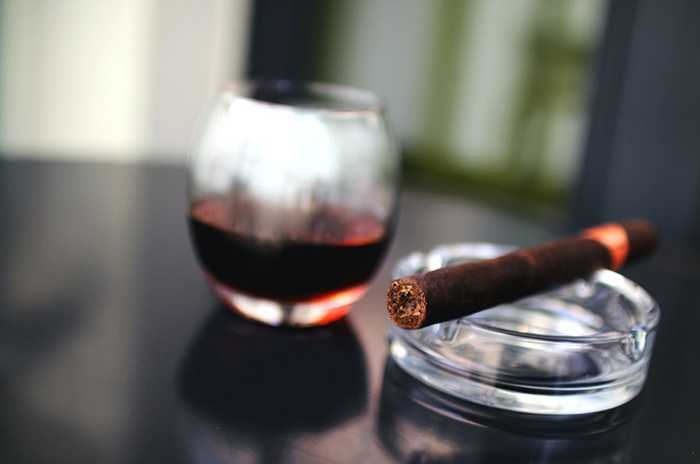 An amalgam of Whisky and cigar